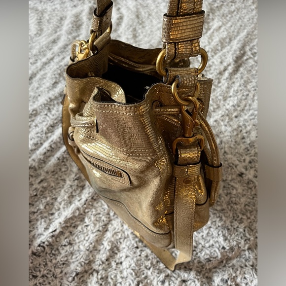 JUICY COUTURE Gold Leather Drawstring Animal Print Metallic Shoulder Bag Purse x - Picture 17 of 17